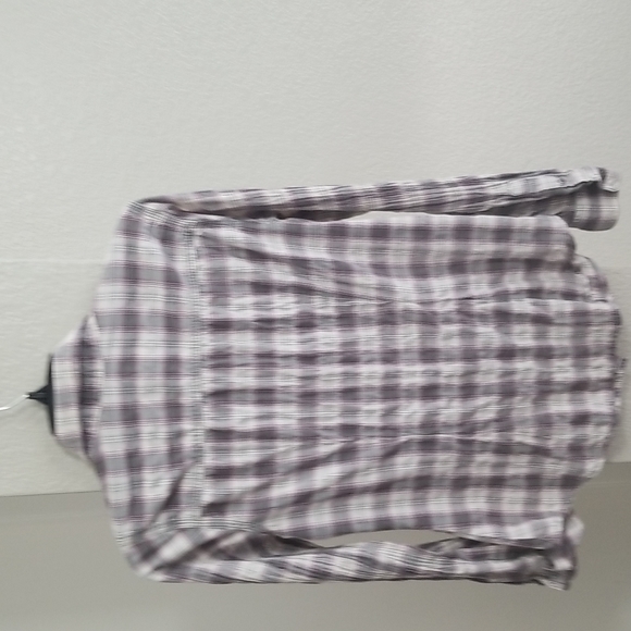 Carhartt Light Weight Button Up Plaid Shirt Size Small - Picture 7 of 9